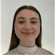 profesora de refuerzo de todas las asignaturas desde primaria hasta bachillerato. También doy clases online