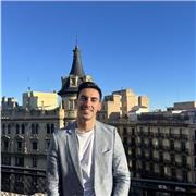 Graduado como maestro de educación primaria en Barcelona