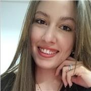 Maestra de arte y pintura, apta para dar clases a niños entre 5-13 años