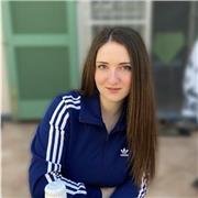 Studentessa di Ingegneria, maturata al Liceo Scientifico, effettua ripetizioni di matematica e fisica per medie e superiori