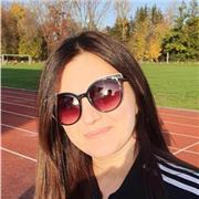 Arabisch lehrerin bietet Nachhilfe für Kinder an, die Verstärkung in Arabisch brauchen