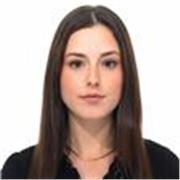 Soy estudiante de Publicidad y Relaciones Públicas en UAB y he cursado el Bachillerato Artístico en la Escola Massana. 