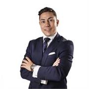 Profesor de derecho apto para todas las edades y niveles
