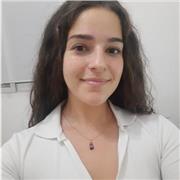 Clases de refuerzo a niños y niñas de primaria