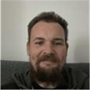 Native English speaker with the aim of helping others learn the language
