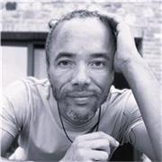 ​Offro lezioni personalizzate di disegno e pittura artistica, iniziando dalle basi e senza limiti di età.