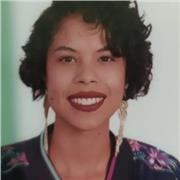 Estudiante de ingenieria ambiental imparte clases de matemáticas y física a niños de todas las edades