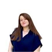 Entre Stratégie et Créativité : Diplômée d’École de Commerce Passionnée de Marketing