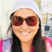 Profesora que enseña Inglés, Lengua y Literatura, Matemática, Ciencias