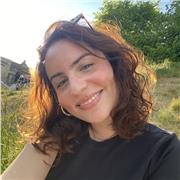 Hola! Em dic Yaiza i ofereixo classes particulars d’anglès. Fa 4 anys que dono classes per a estudiants de totes les edats.😊