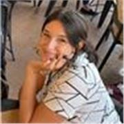Studentessa universitaria impartisce lezioni di Storia e di Letteratura italiana per ragazzi delle medie e del liceo