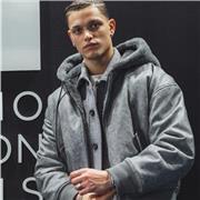 Insegnante Spagnolo in possesso di certificazione B1, frequentante facoltà di lingua internazionale per il commercio a Verona