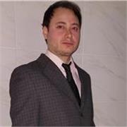 Profesor de español, nativo, que imparte clases a personas de todas las edades según sus necesidades