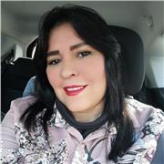 Lic en educación con 20 años de servicio en Venezuela. También se inglés nivel medio. Madre de 3 hijos ya profesionales