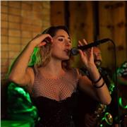 Profesora de canto para todos los niveles