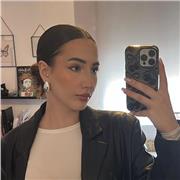 Estudiante de tercer curso de Ingeniería Aeroespacial, clases de asignaturas científicas ESO y bachillerato