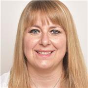 Insegnante di pianoforte per tutti i livelli e tutte le età