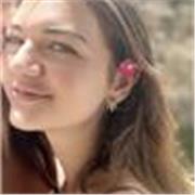 Profesora nativa de francés, apasionada por los idiomas, ofrece clases personalizadas de francés e inglés en Madrid