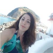 laureata in lingue e culture straniere impartisce lezione di inglese e italiano