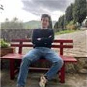 Studente universitario impartisce lezioni di Informatica per studenti delle superiori