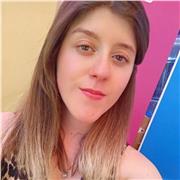 Publicista en formación y fundadora de mi propia marca de branding. Cuento con una sólida base de 4 años en Ingeniería Comercial,