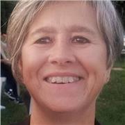 Laureata, docente scuole superiori offre lezioni di Economia Aziendale (per tutti gli indirizzi: AFM, Relazioni internazionali per il marketing, Turistico, Socio Sanitario, Moda), di Matematica e Diritto