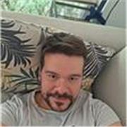 Profesor de inglés con titulación CELTA. Doy clases a todos los niveles y edades.