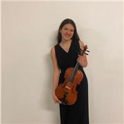 Estudinte de último curso de música especializada en viola y teóricas. Von algunos conocimientos de piano también