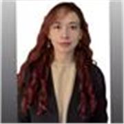 Maestra en línea para niños en inglés, español, pilates, yoga e historia, comprometida y responsable, con pasión por la enseñanza
