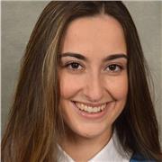 Magisterio Infantil con Mención en Inglés. Tengo experiencia en clases particulares.