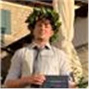 Giovane laureato in economia aziendale, e in possesso delle certificazioni B2 in inglese, francese e spagnolo, offre ripetizioni online nelle tre lingue a studenti di scuole medie e superiori