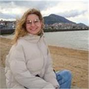 Profesora apasionada de inglés que ofrece clases a estudiantes de todas las etapas educativas, adaptándome a sus necesidades.