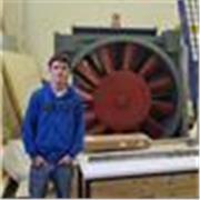 Studente universitario Politecnico Milano, pronto per chiarimenti e ripetizioni di materie scientifiche e non solo