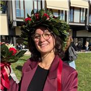 Ciao! Vuoi imparare a suonare la chitarra o migliorare le tue capacità nello strumento? Cominciamo subito