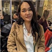 Mexicaine récemment installée en France, passionnée par la langue espagnole.