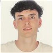 Estudiante con nivel avanzado de inglés (C1 Cambridge) y experiencia internacional. Responsable y paciente.