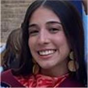 Profesora particular de primaria con mucha paciencia y vocación por los niños. Ofrece clases a domicilio en Sevilla