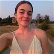 Estudiante con nivel C1 de inglés y nivel nativo de catalán y español dispuesta a dar clases en Barcelona a partir de Octubre. 