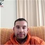 Ingeniero Químico, persona de 40 años que trabaja en empresa privada pero que le gusta dar clases de repaso a estudiantes hasta 4°