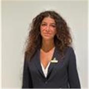 Laureata magistrale in materie umanistiche, specializzata in interpretariato e traduzione, offre ripetizioni.