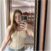 Offro lezioni di inglese private online ai bambini delle scuole elementari o medie.
Possiedo la certificazione b2 di inglese. 