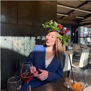 Studentessa universitaria impartisce ripetizioni di economia, matematica, diritto e materie umanistiche