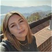 Appassionata di letteratura e storia offro lezioni private online a bambini e ragazzi in età scolastica. 
