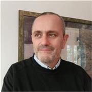 Madrelingua inglese offre lezioni di inglese a ragazzi e adulti. Disponibile anche per conversazione in Business English.
