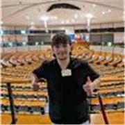 Soy un chaval con motivación, con capacidad para enseñar cualquier ámbito estudiantil o deportivo