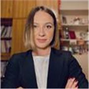 Laureata in lingue straniere (spagnolo/inglese) e disponibile per lezioni private e personalizzate secondo le vostre esigenze