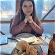 Hola soy Sofía estudiante de ingeniería civil, tengo experiencia en clases particulares de física y matemática, excelente trato