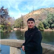 Estudiante de Geologia da clases para alumnos de enseñanza basica y media