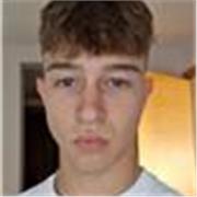 Estudiante universitario de estadistica que ofrece clases particulares de matemáticas a ESO y bachillerato con horarios flexibles