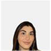 Soy profesora de inglés, llevo varios años enseñando y ayudando a niños a superar sus dificultades y a que mejoren su nivel